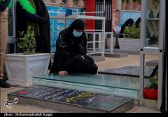 حضور فرزندان حاج قاسم بر سر مزار پدر + تصاویر